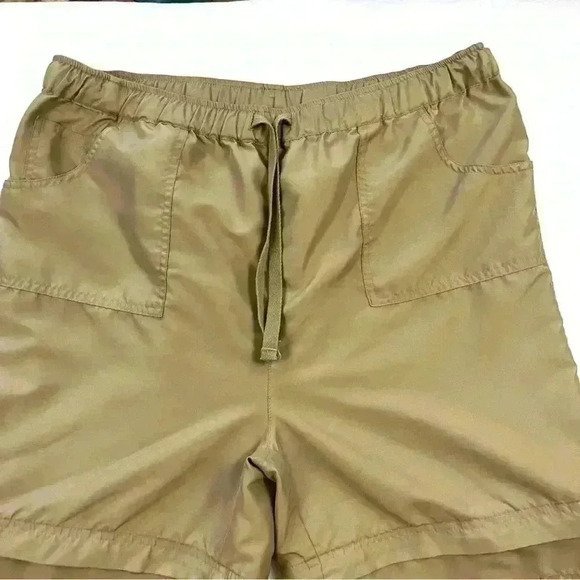 Vtg Walt Disney World Khaki 3 Tier Outdoor Convertible Zip Lightweight Pants (M) - Picture 5 of 16